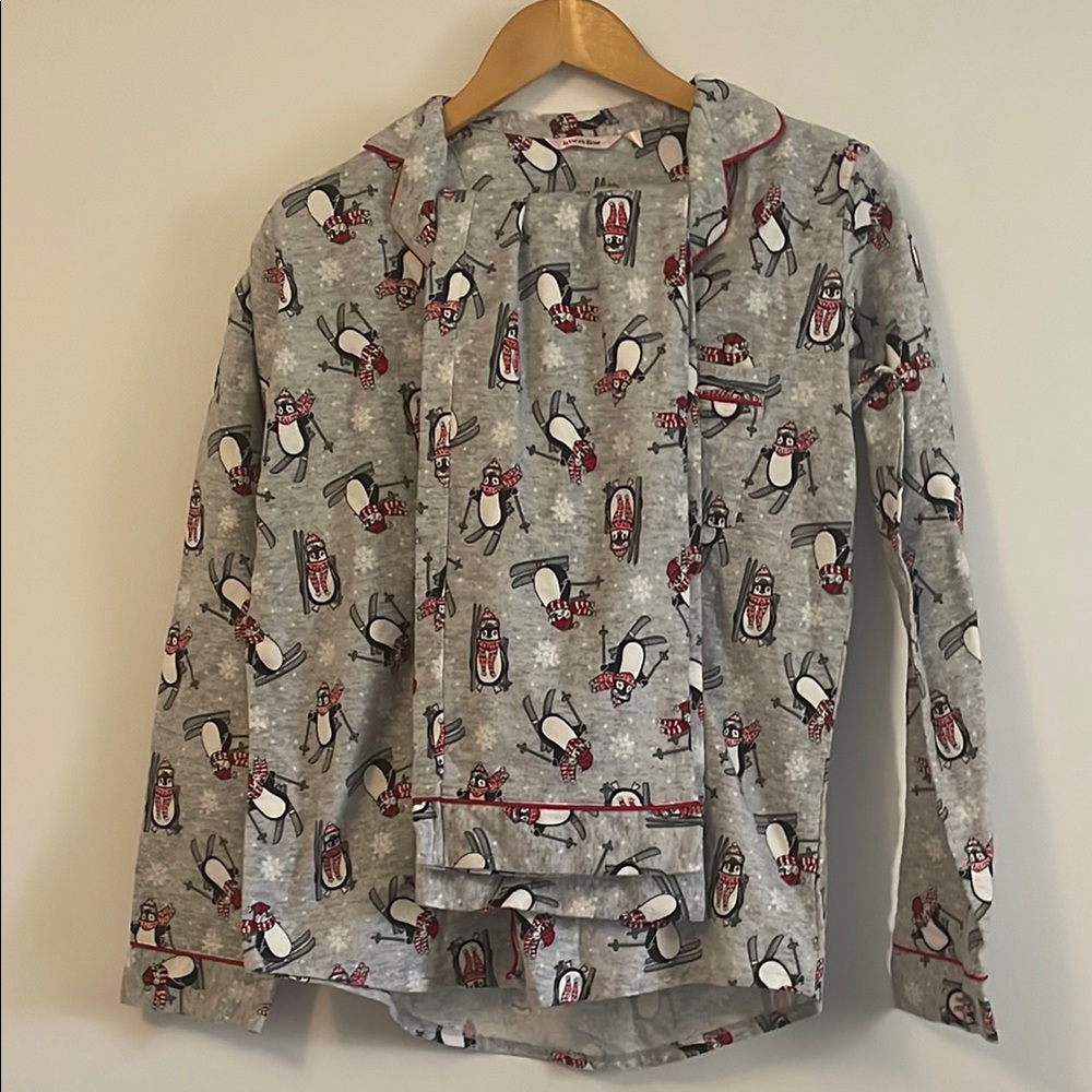 La Vie En Rose Pajamas - Gray Penguin Print